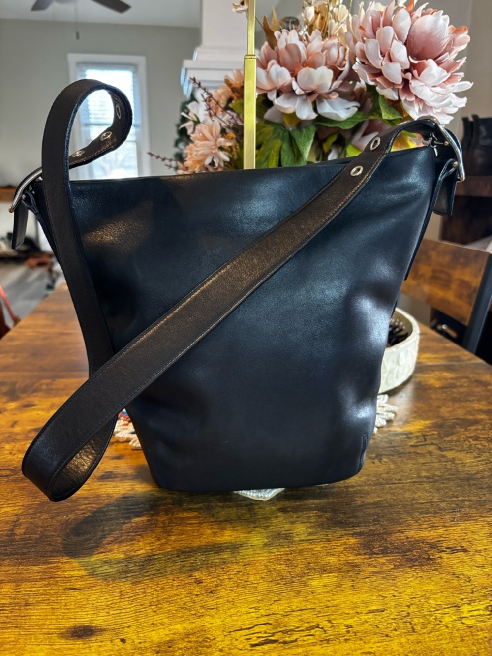 Coach Y2K Black Leather Bucket Bag Shoulder Bag D2S-9186
